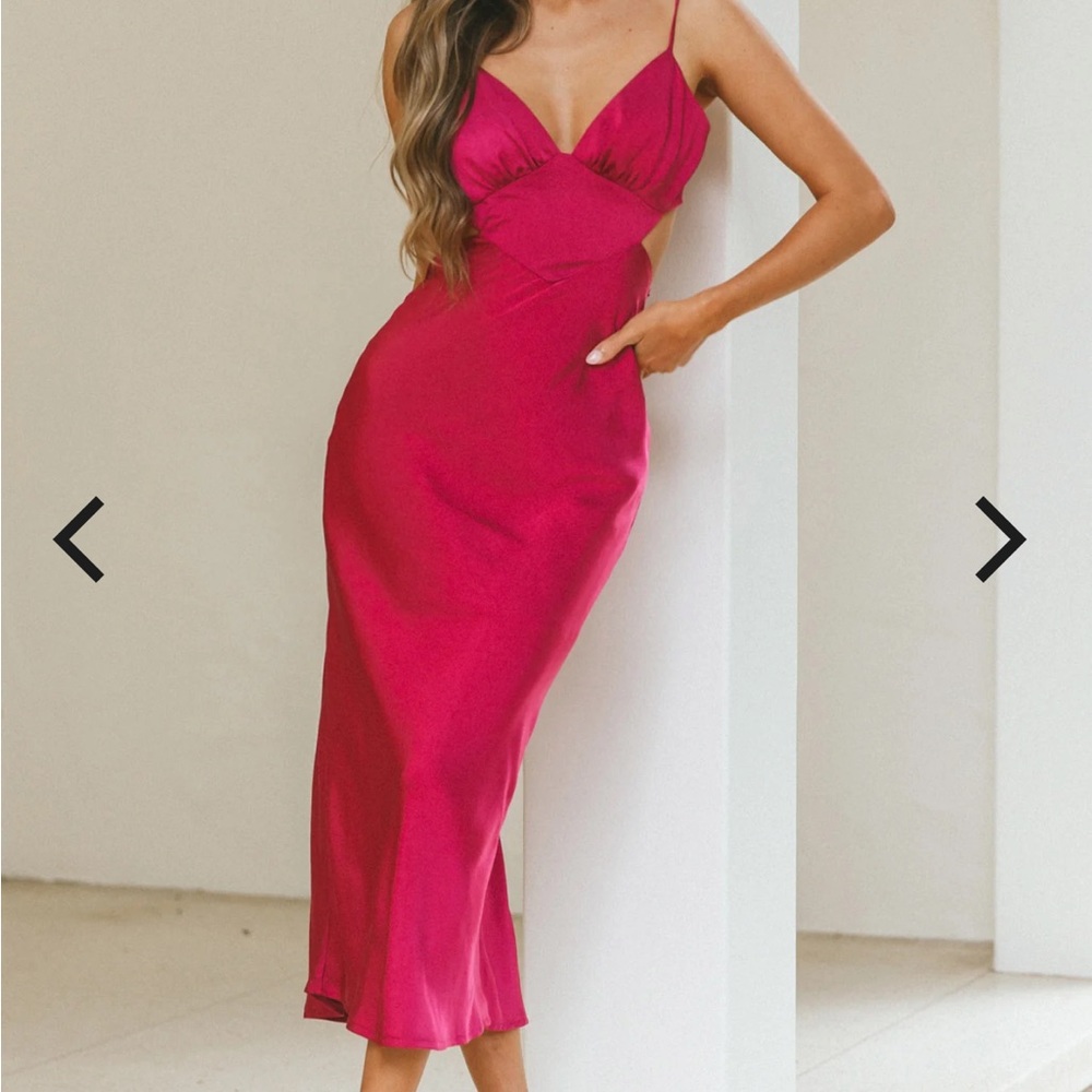 Selfie Leslie City Lights Cut-Out Waist Strappy Back Midi Dress Fuchsia